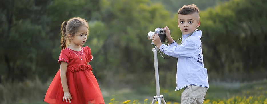 Little & cute photographers of future